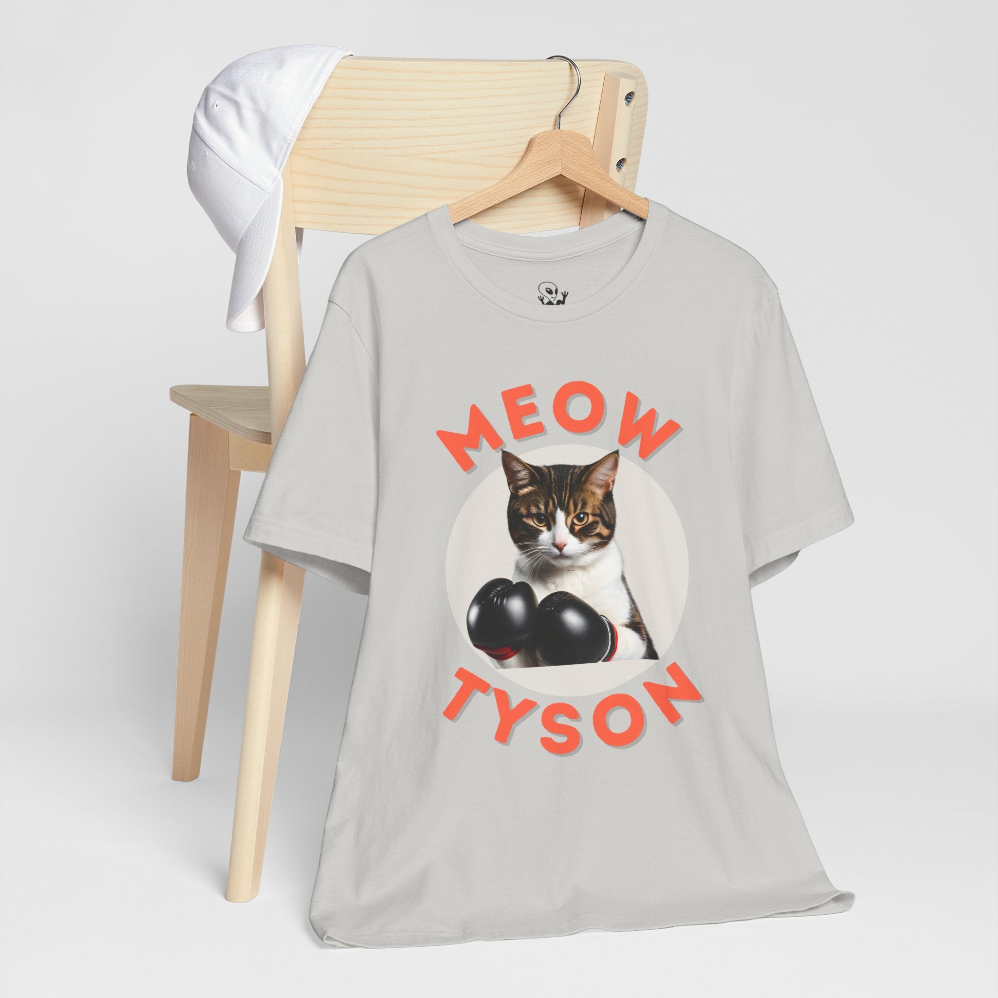 Meow Tyson T-Shirt – Funny Cat Pun Boxing Tee for Cat Lovers, boxing humor, Animal puns